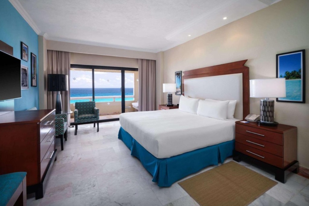 Quarto do Wyndham Grand Cancun All Inclusive Resort & Villas