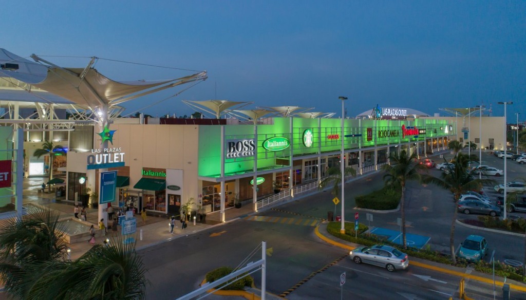 Las Plazas Outlet Cancun