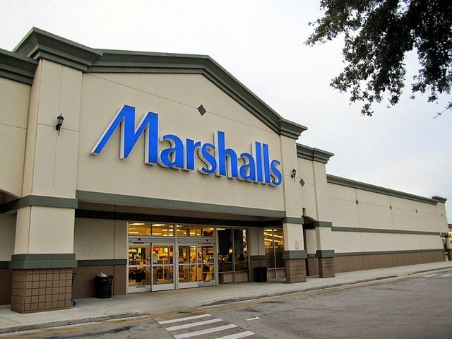 3 lojas muito baratas para roupas de marca em Orlando: Marshalls