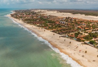 A high angle shot of the beach and the ocean in Northern Brazil, Ceara, Fortaleza/Cumbuco/Parnaiba