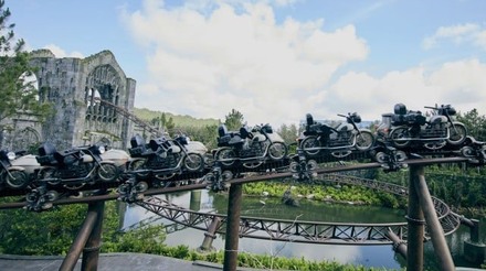 Trilho da Hagrid's Magical Creatures Motorbike Adventure no Islands of Adventure em Orlando