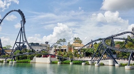 Vista da Jurassic World VelociCoaster no Islands of Adventure em Orlando
