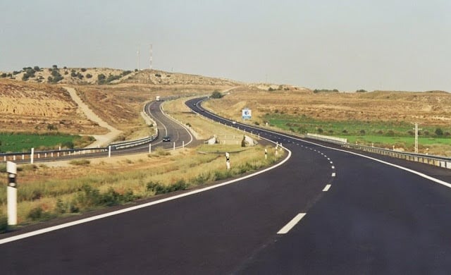 Estrada em Portugal com pedágio