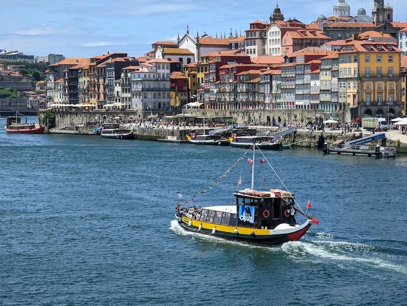 Passeio de barco pela Ribeira no Porto