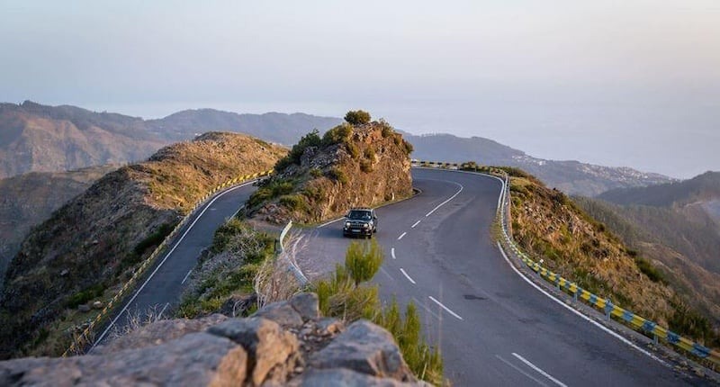 Estrada até p Pico do Areeiro na Madeira