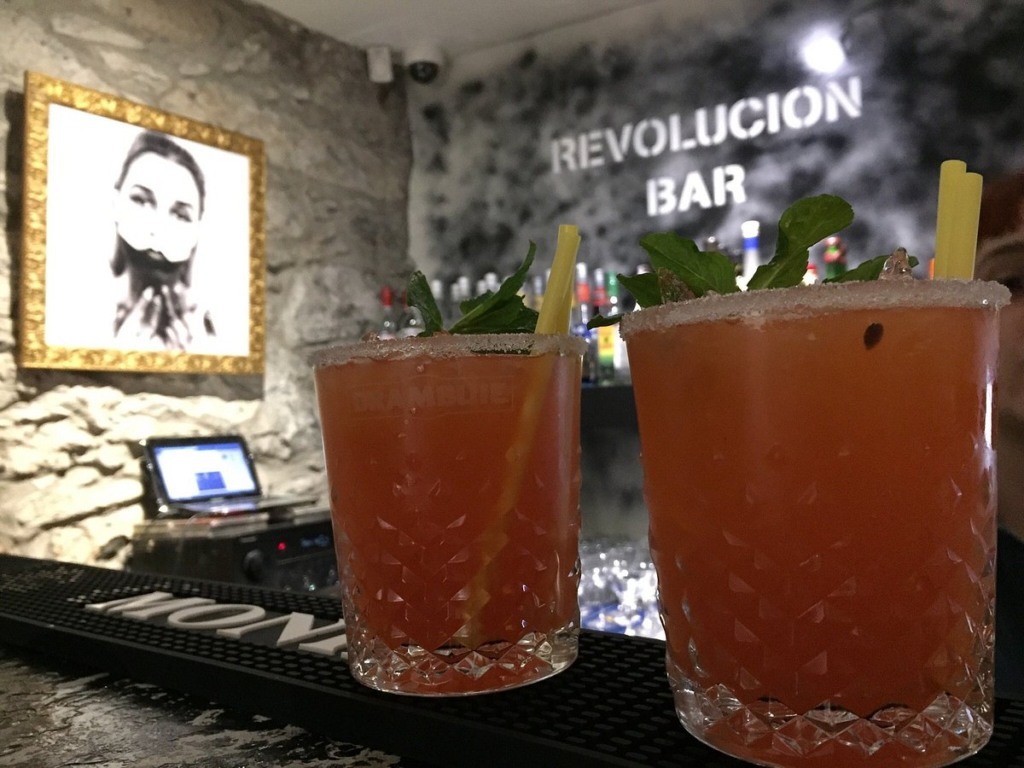 Revolucion Rock Bar na Madeira