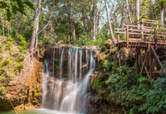 Trilha pelas cachoeiras do Rio Mimoso