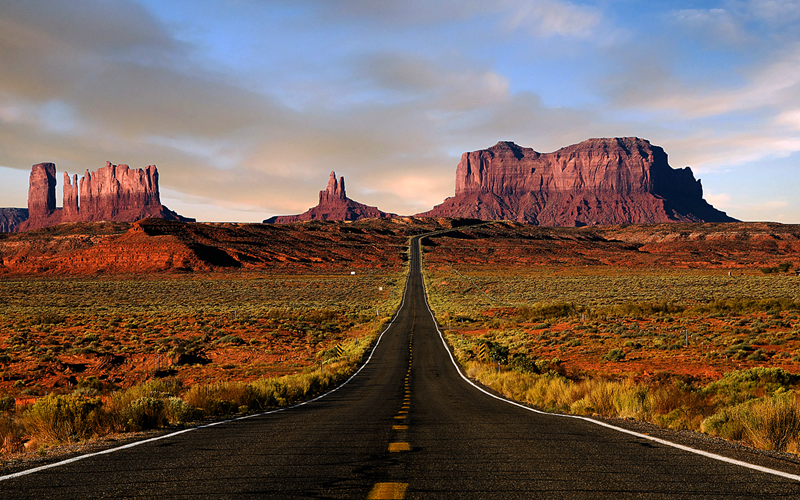 Estrada que liga Las Vegas ao Grand Canyon