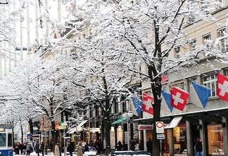 Quando neva em Zurique?