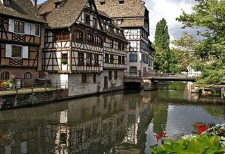 Vista das construções medievais de Estrasburgo