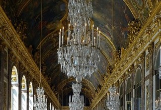 Sala dos espelhos no Palácio de Versalhes
