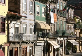 Vista de casas na cidade do Porto