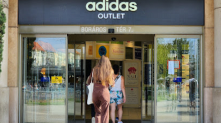 Adidas Outlet, Budapeste, Hungria