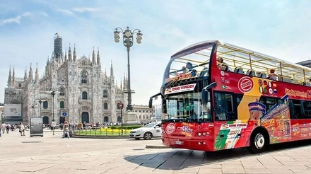 Ônibus turístico de Milão