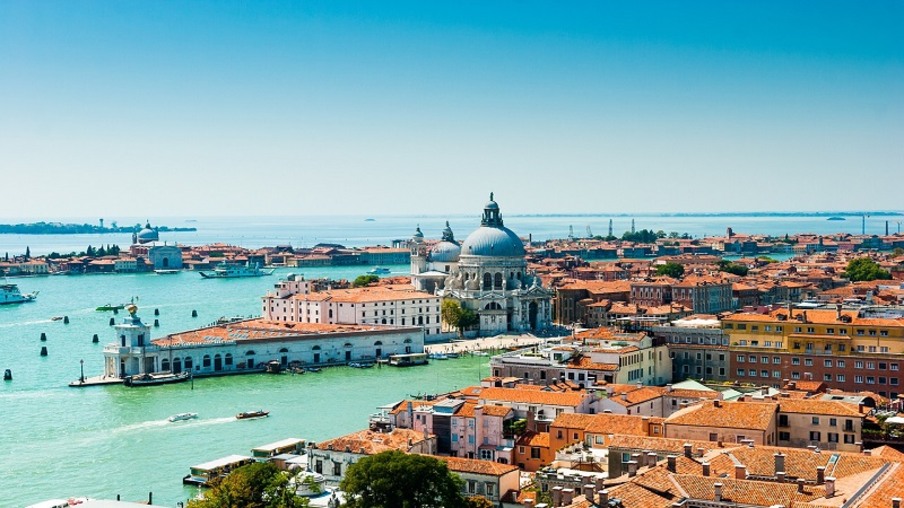 Como viajar barato para Veneza?