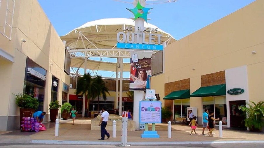 Compras no Las Plazas Outlet em Cancún