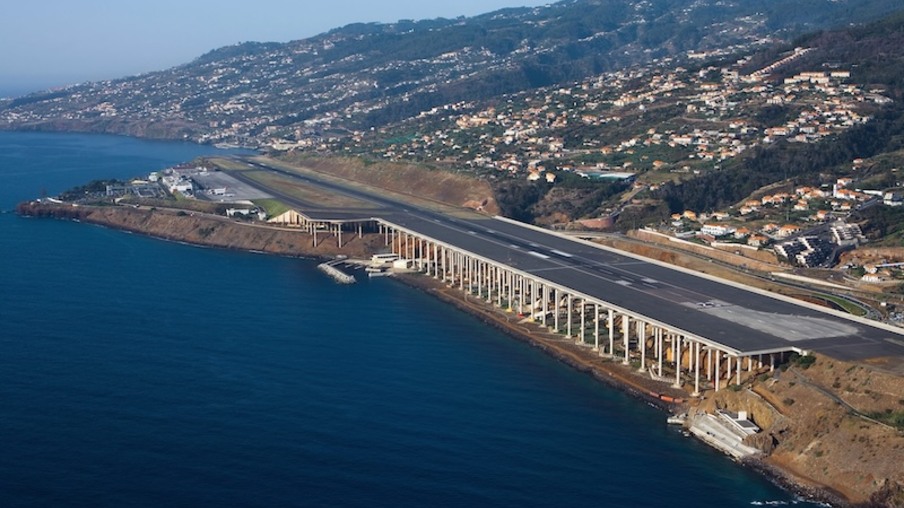 Como sair do aeroporto da Madeira e ir até ao centro?