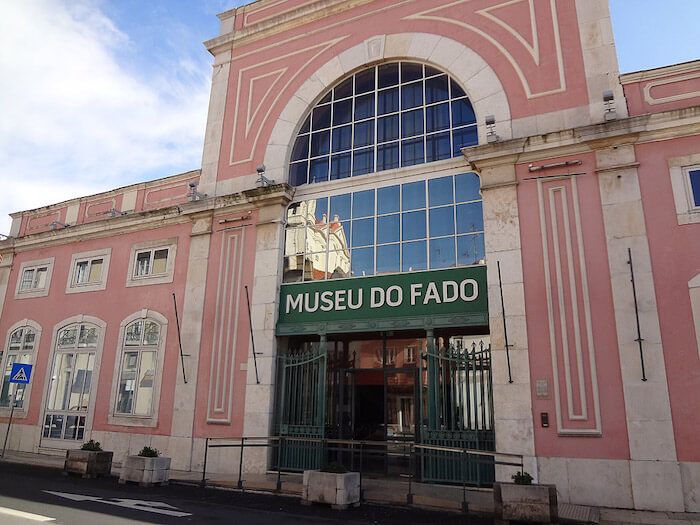 Vista externa do Museu do Fado