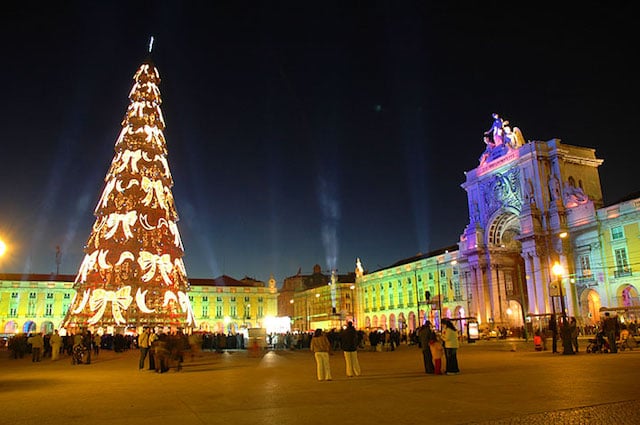 Luzes de Natal na Praça do Comércio em Lisboa