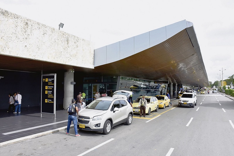 Como sair do aeroporto de Cartagena e chegar ao centro: de táxi