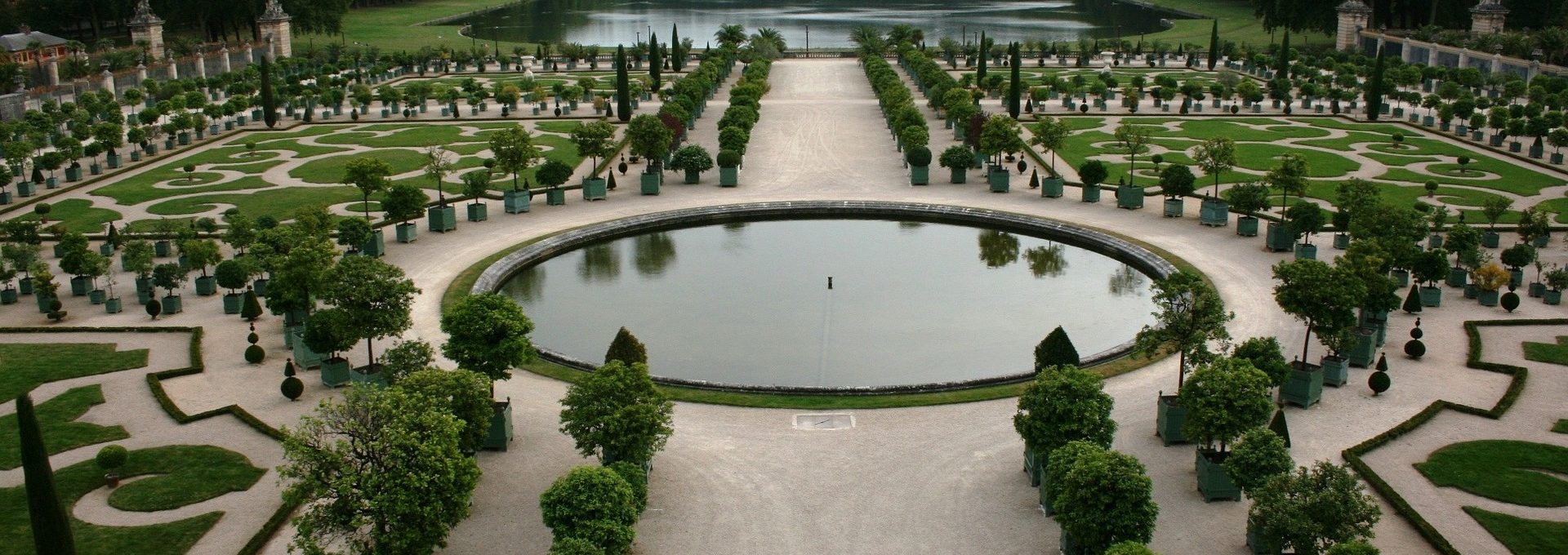 Vista do jardim do Palácio de Versalhes