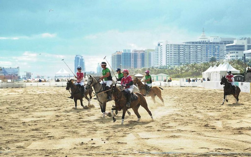 Campeonato Mundial de Polo na praia em Miami