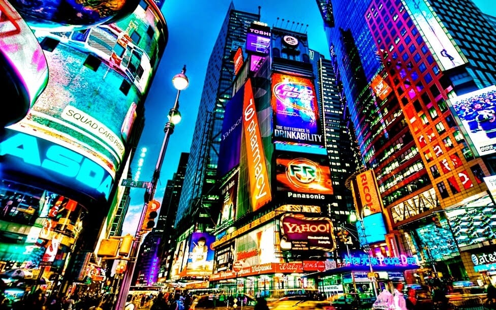 O brilho da Times Square em Nova York