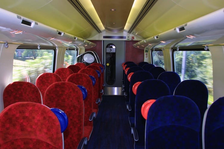 Interior de um vagão de trem