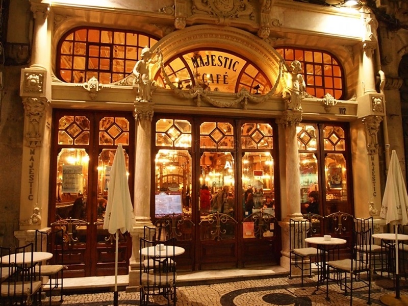 Fachada do Majestic Café no Porto