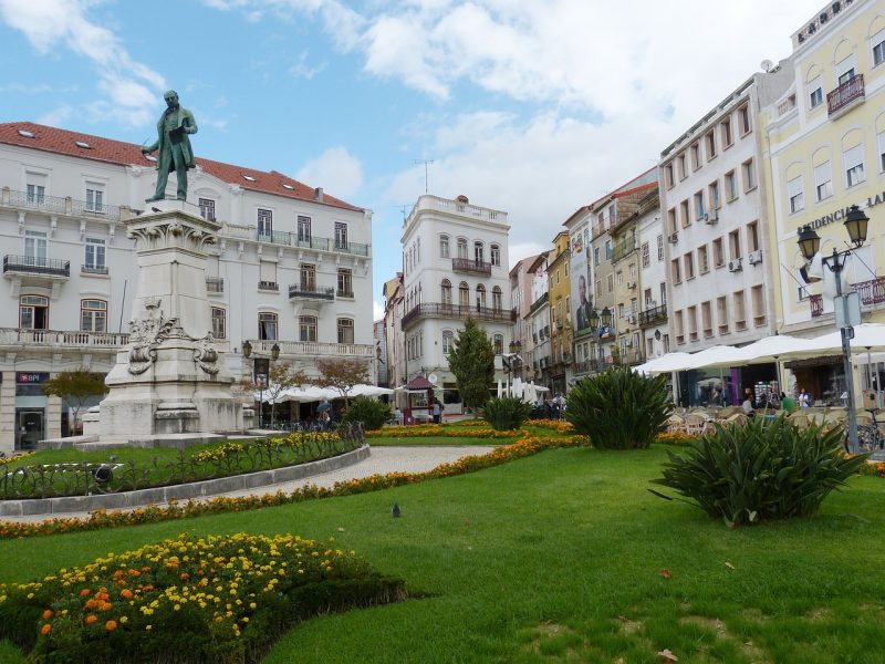 Vista da cidade de Coimbra em Portugal