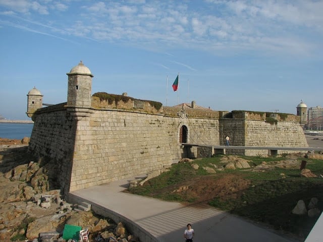 Vista do Forte de São Francisco Xavier em Porto
