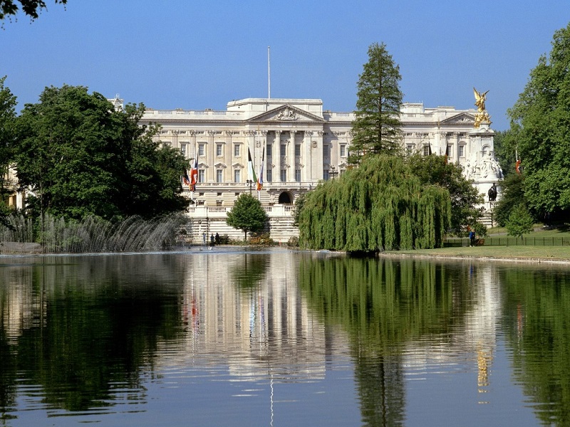 Vista dos jardins do Palácio de Buckingham