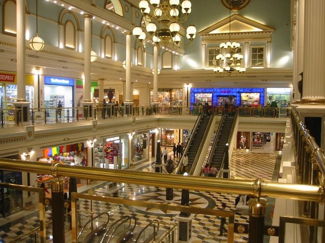 Vista interior do Shopping Plaza Norte 2 em Madri