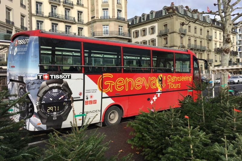 Ônibus panorâmico em Genebra, Suíça