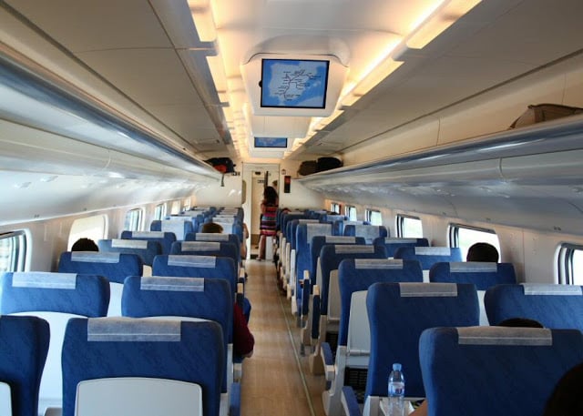 Interior de trem 