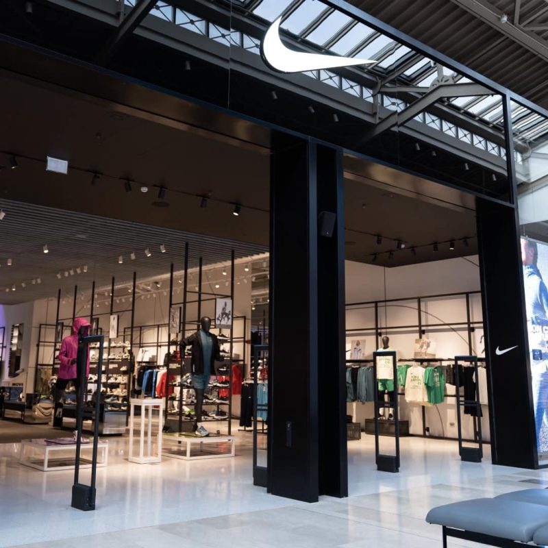Fachada da Loja Nike no Shopping Centro Commerciale Milano Fiore