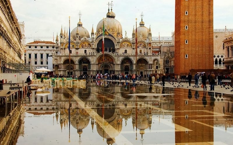 Vista da Piazza San Marco em Veneza,