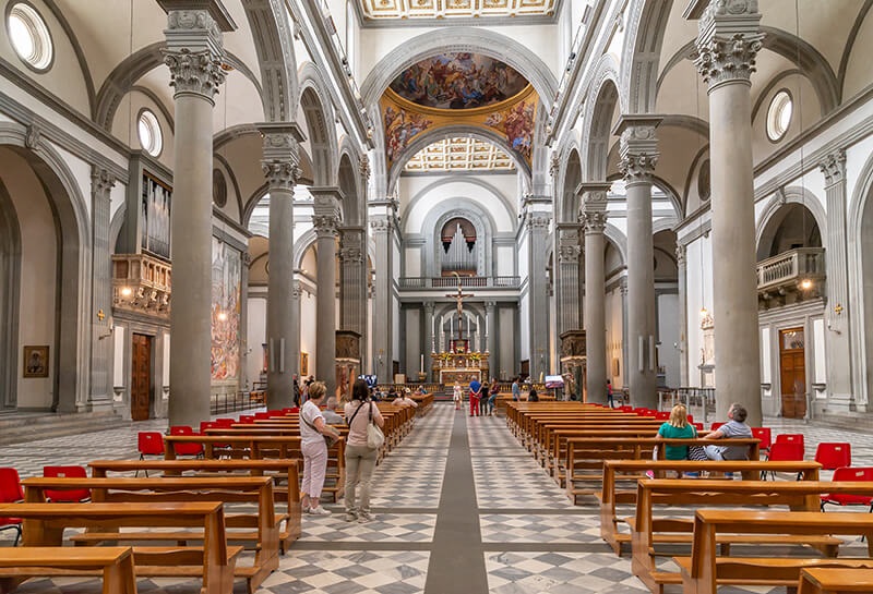 Interior da Basílica de São Lourenço em Florença.