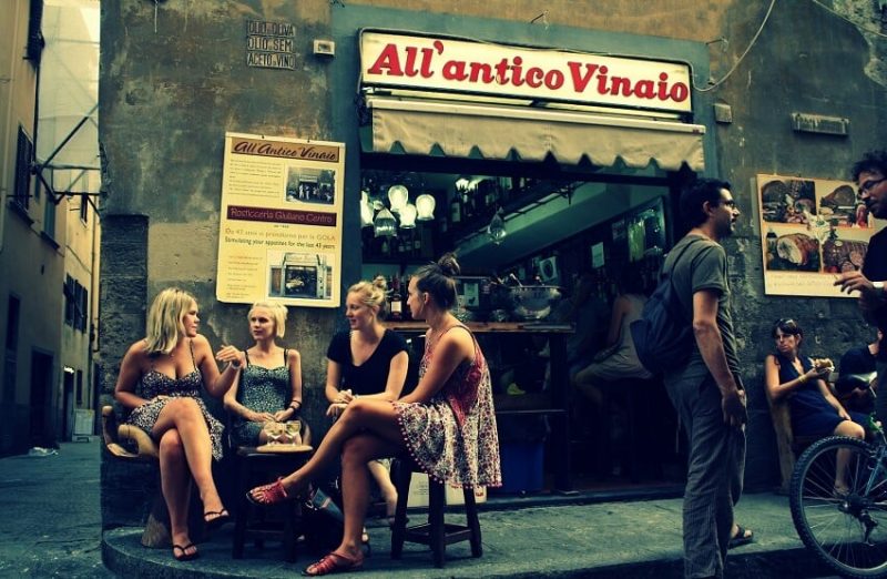Fachada do bar All' Antico Vinaio em Florença.
