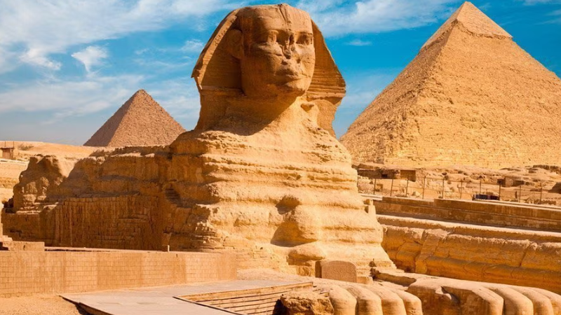 Esfinge e Pirâmides de Gizé no Egito