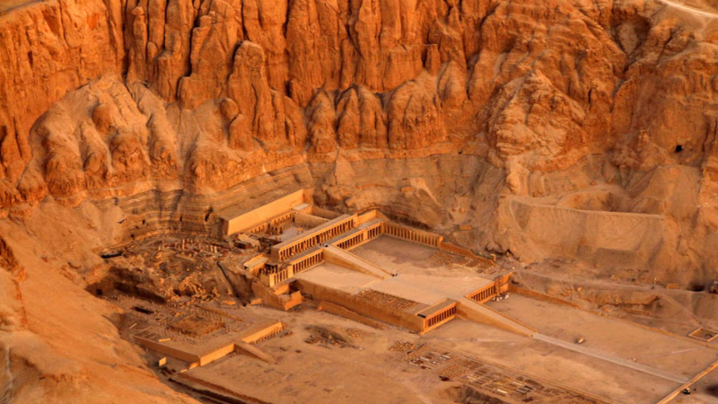 Vista aérea do Templo Hatshepsut