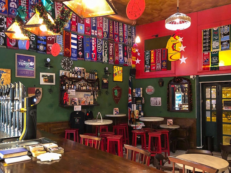 Interior do Bar The Florence Irish Pub