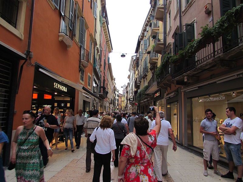 Onde fazer compras em Verona: Via Mazzini