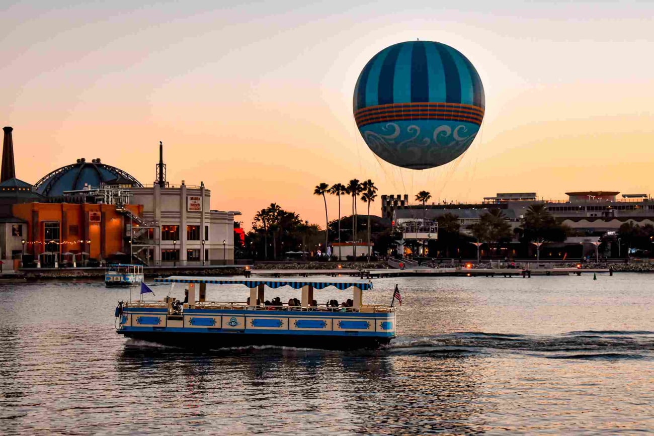 Paisagem de balão no Disney Springs em Orlando